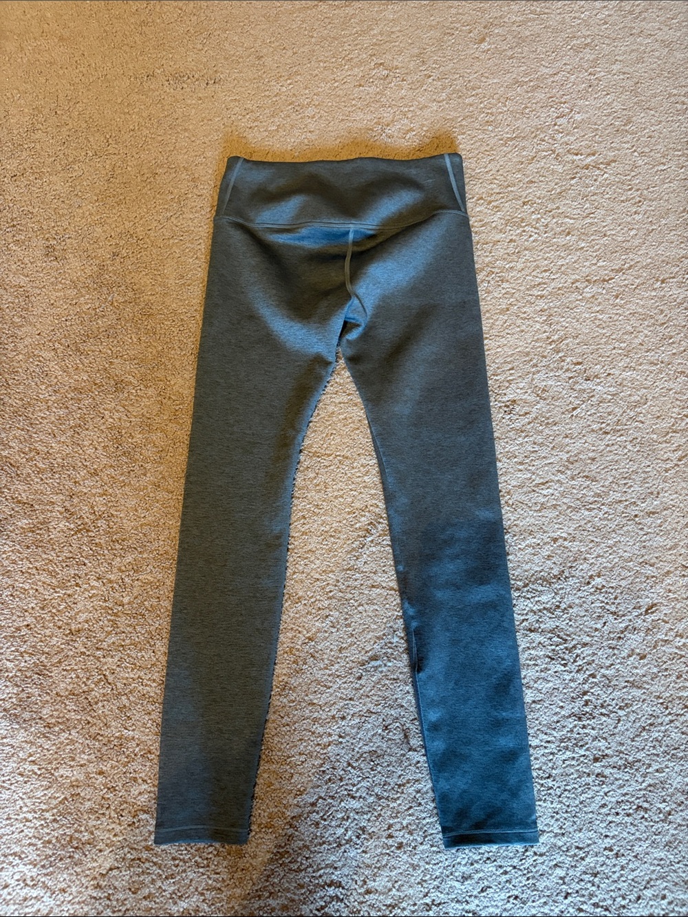 Under Armour women’s gray High-Waist Leggings - Picture 3 of 3